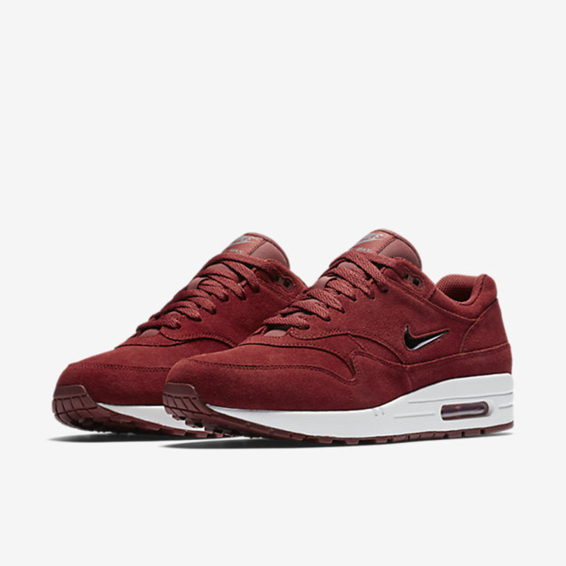 Red air max sale 1 premium